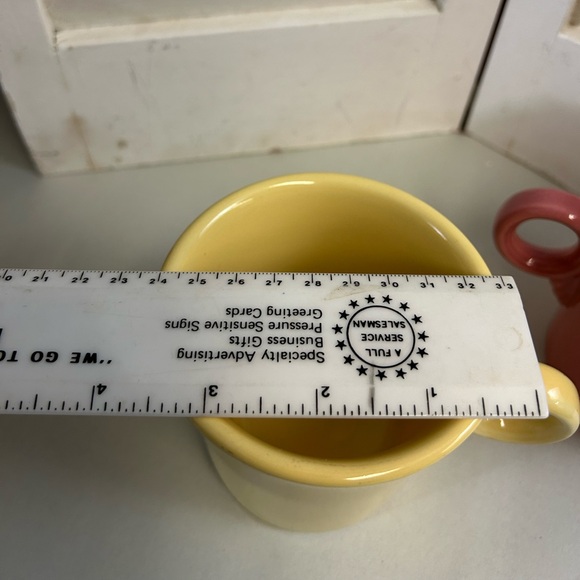 Fiesta USA 2 mugs Fiestaware marked on bottom - pink and soft yellow - Picture 12 of 15